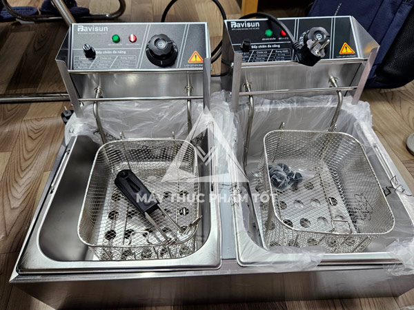 Bếp có chất liệu inox